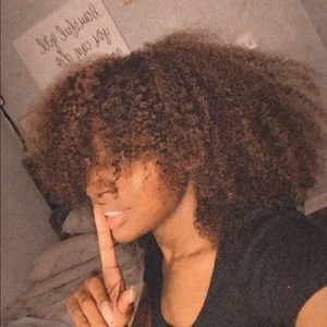 Meet your Posher, Miakarla